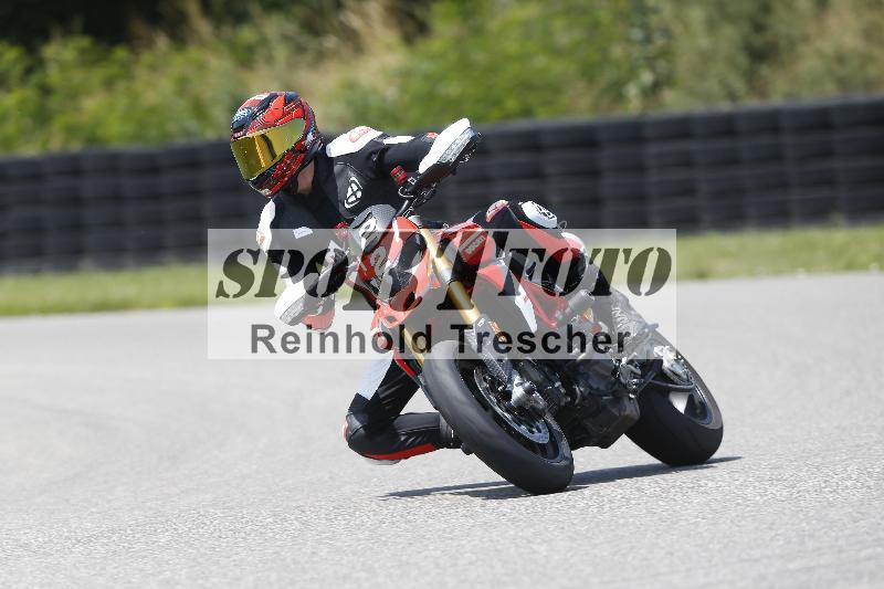 /27 12.06.2025 Ducati Schweiz Trackday Warmup  ADR/gruen-vert/22
